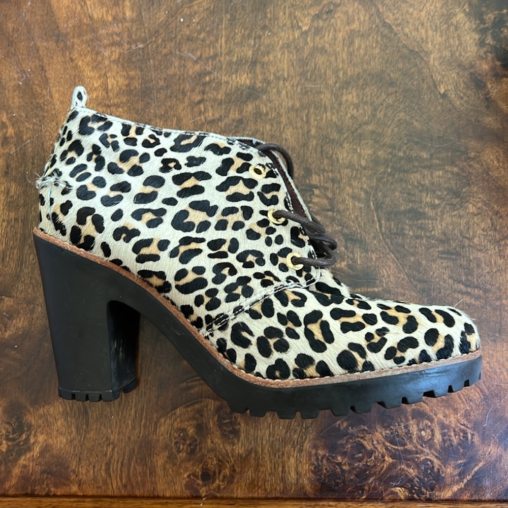 Sperry cheetah booties size 10